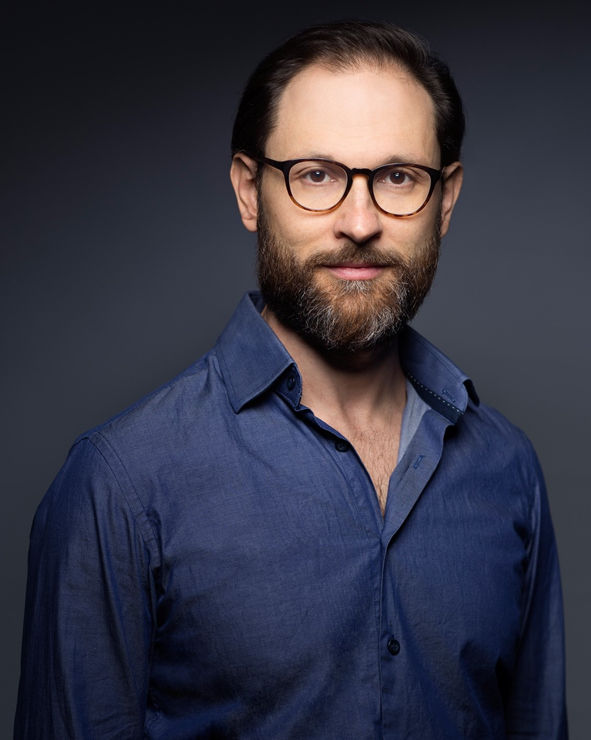 Yalin Ozucelik