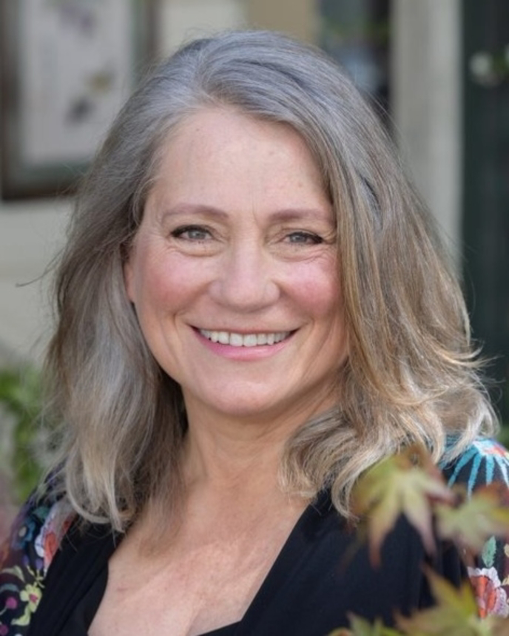 Lisa Peers